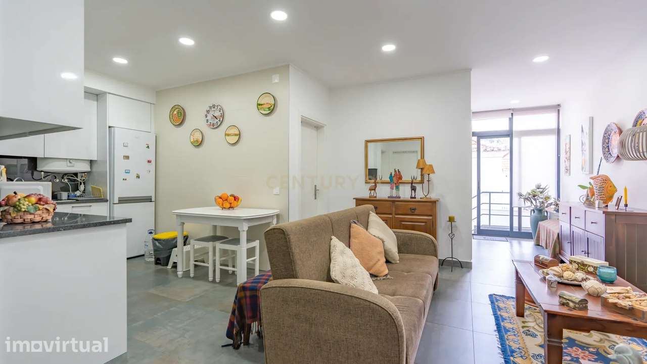 Apartamento T3 Renovado em Coruche - Localização Central e Tranquila - Grande imagem: 3/36