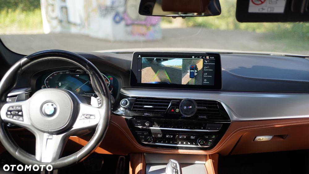 BMW Seria 5 540d xDrive Touring M Sport Edition - 25