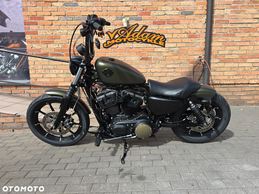 Harley-Davidson Sportster Iron 883 - 2