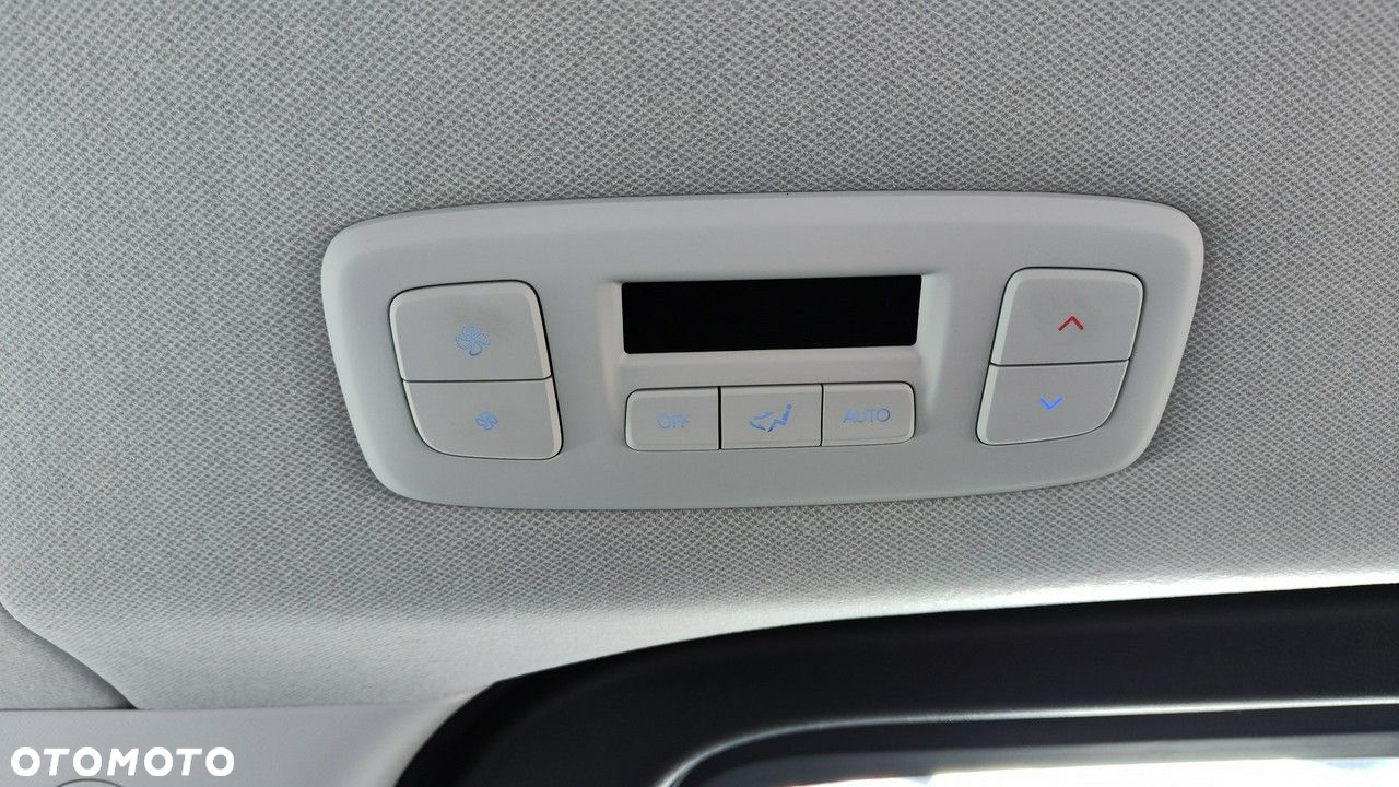 Hyundai Staria - 29
