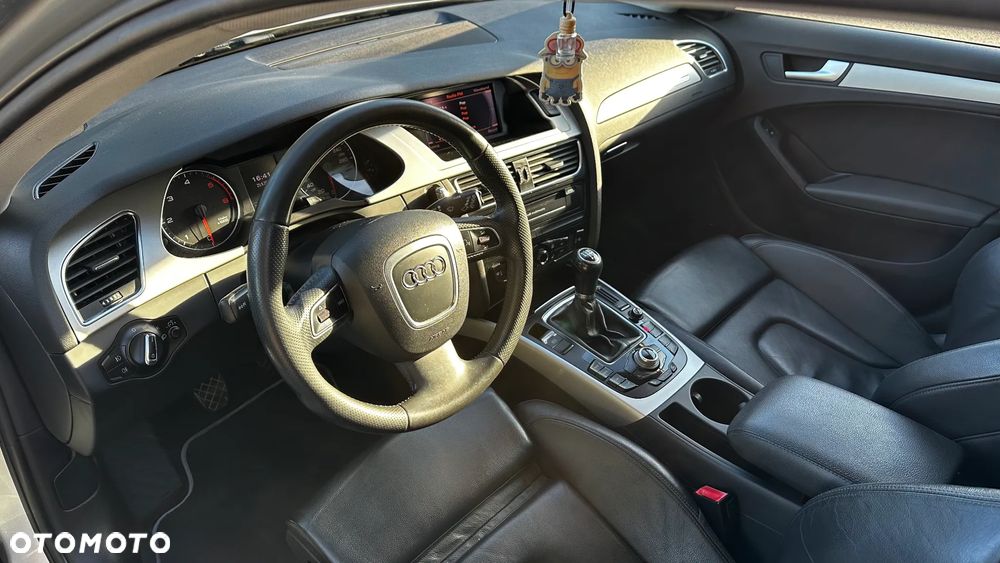 Audi A4 Allroad 2.0 TDI Quattro - 8