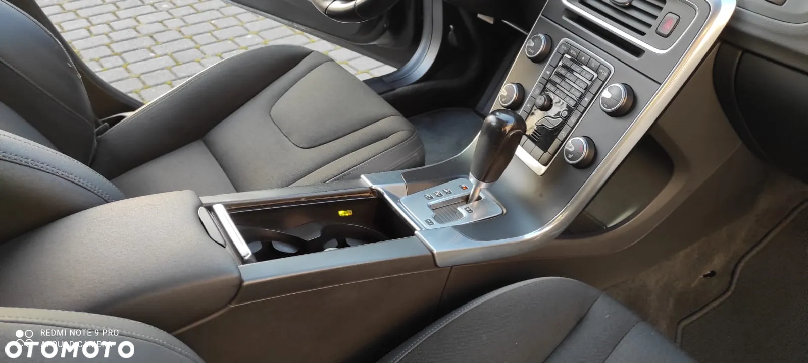 Volvo V60 2.0T Geartronic Powershift Kinetic - 30