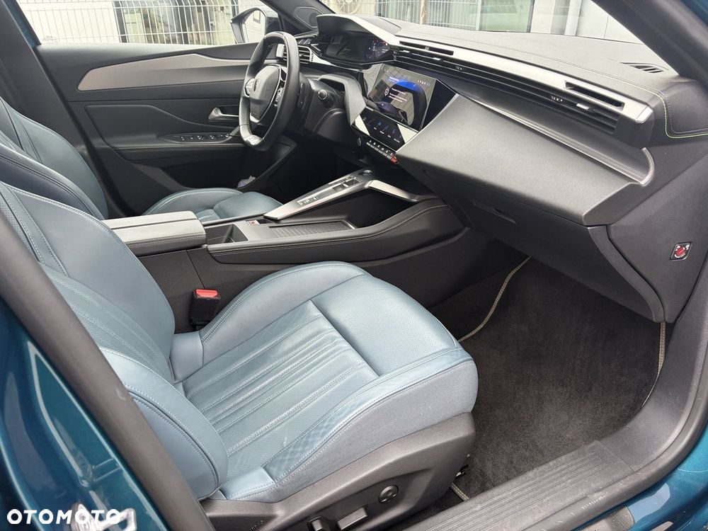 Peugeot 408 - 10