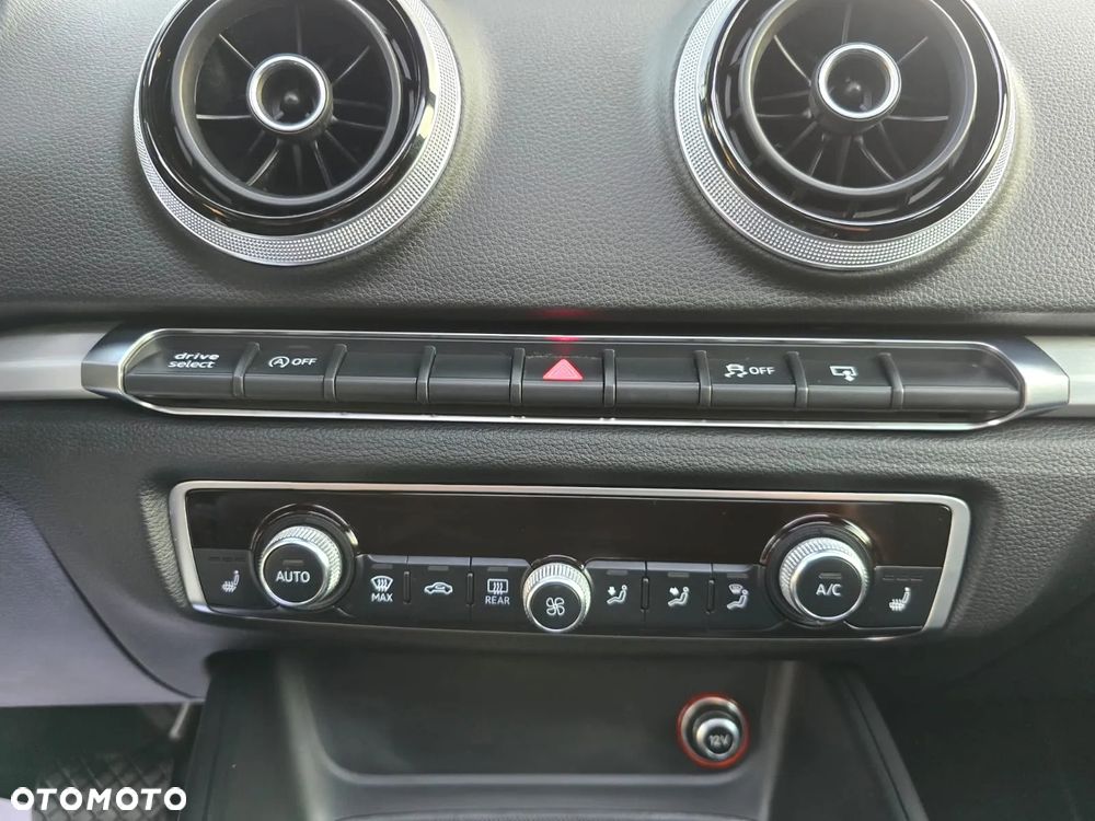 Audi A3 Sportback 1.6 TDI (clean diesel) S tronic S line Sportpaket - 17