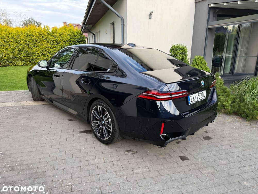 BMW Seria 5 520d xDrive mHEV M Sport - 3