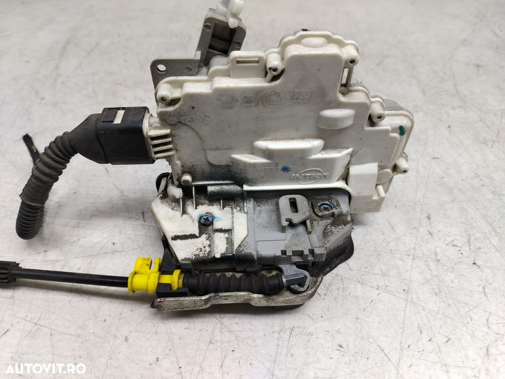 Broasca stanga spate 8K0839015C Audi Q5 8R [2008 - 2012] - 1