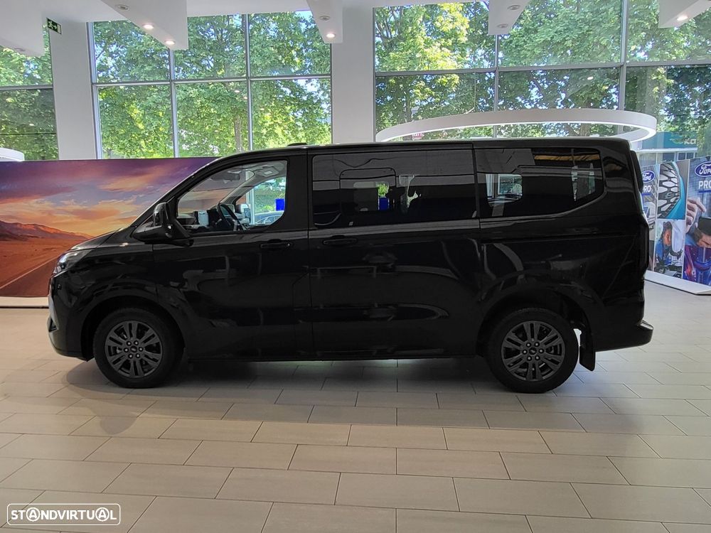 Ford Tourneo Custom - 2