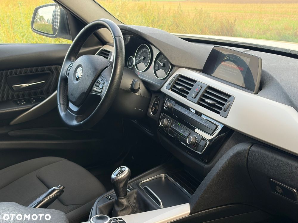 BMW Seria 3 - 15