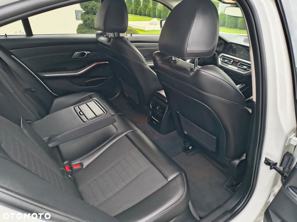 BMW Seria 3 318i Advantage sport - 14