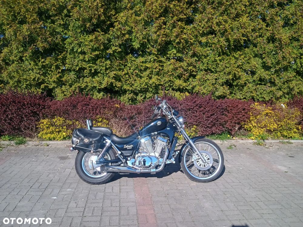 Suzuki Intruder - 1