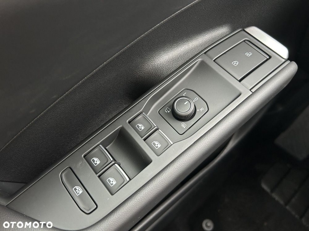 Volkswagen T-Roc 1.5 eTSI Style DSG - 26