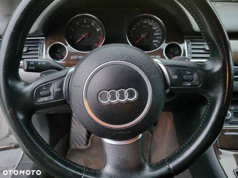 Audi A8 - 16