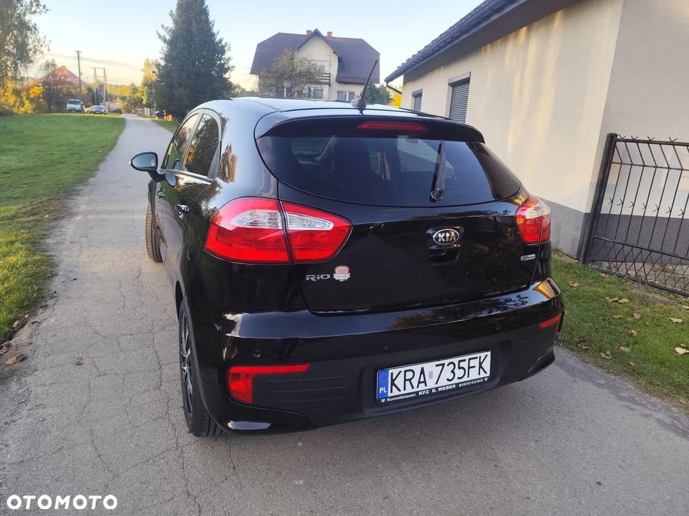 Kia Rio - 12