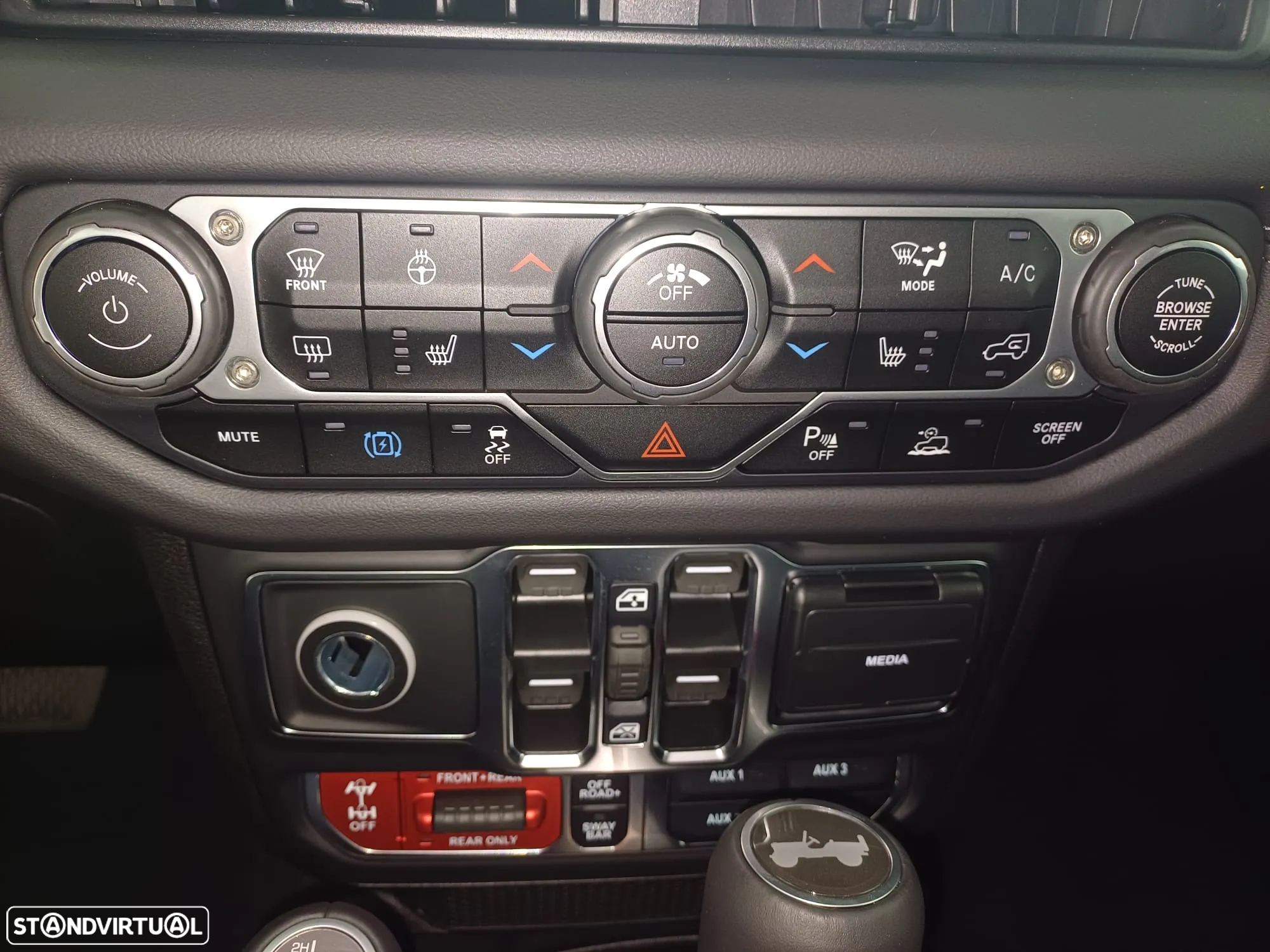 Jeep Wrangler - 15