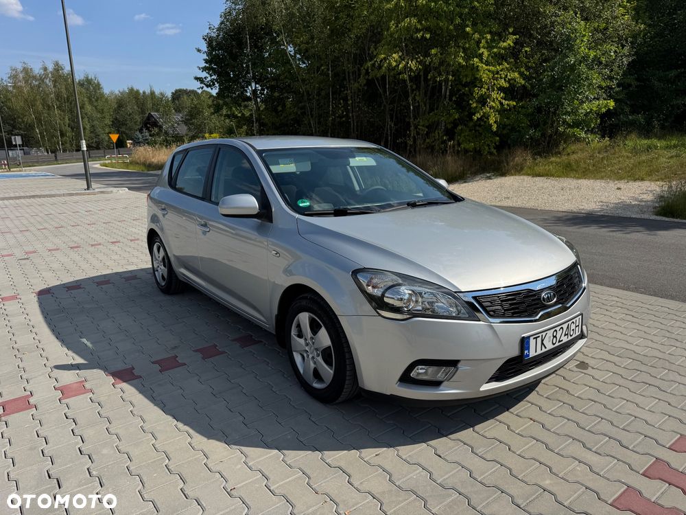 Kia Ceed 1.4 CVVT Attract - 2