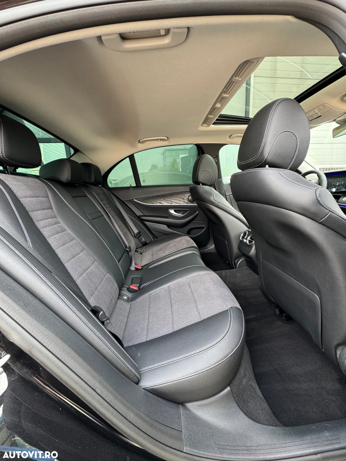 Mercedes-Benz E 350 D 4Matic 9G-TRONIC Avantgarde - 8