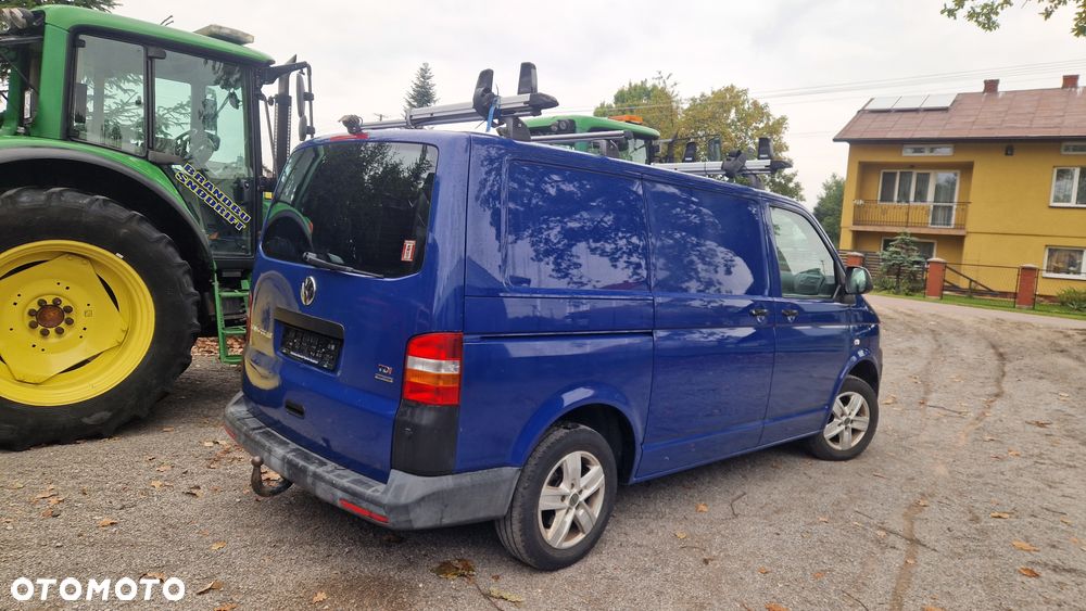 Volkswagen Transporter T5 - 1