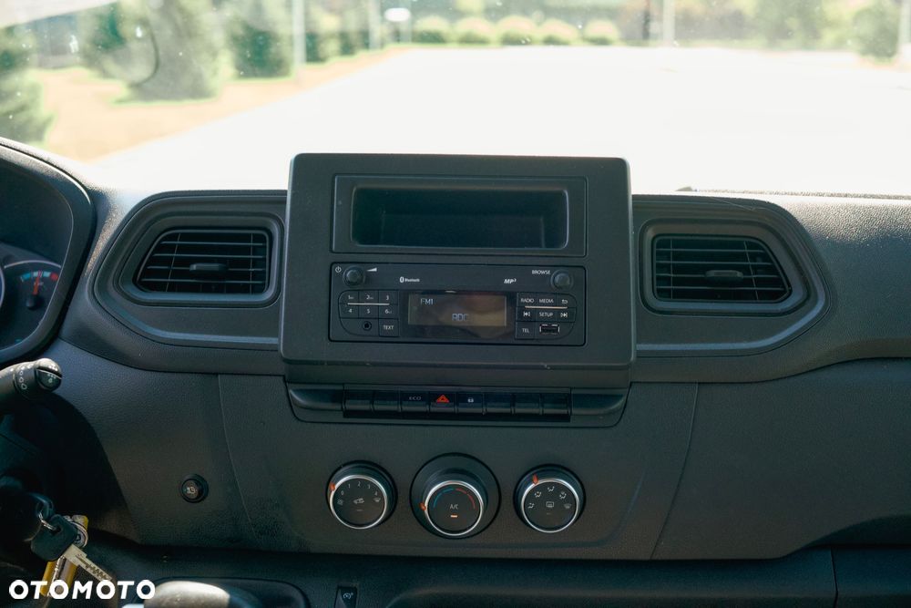 Renault E-Master - 33
