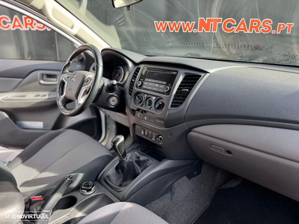 Mitsubishi L200 2.4 DI-D CD Invite 4WD - 16