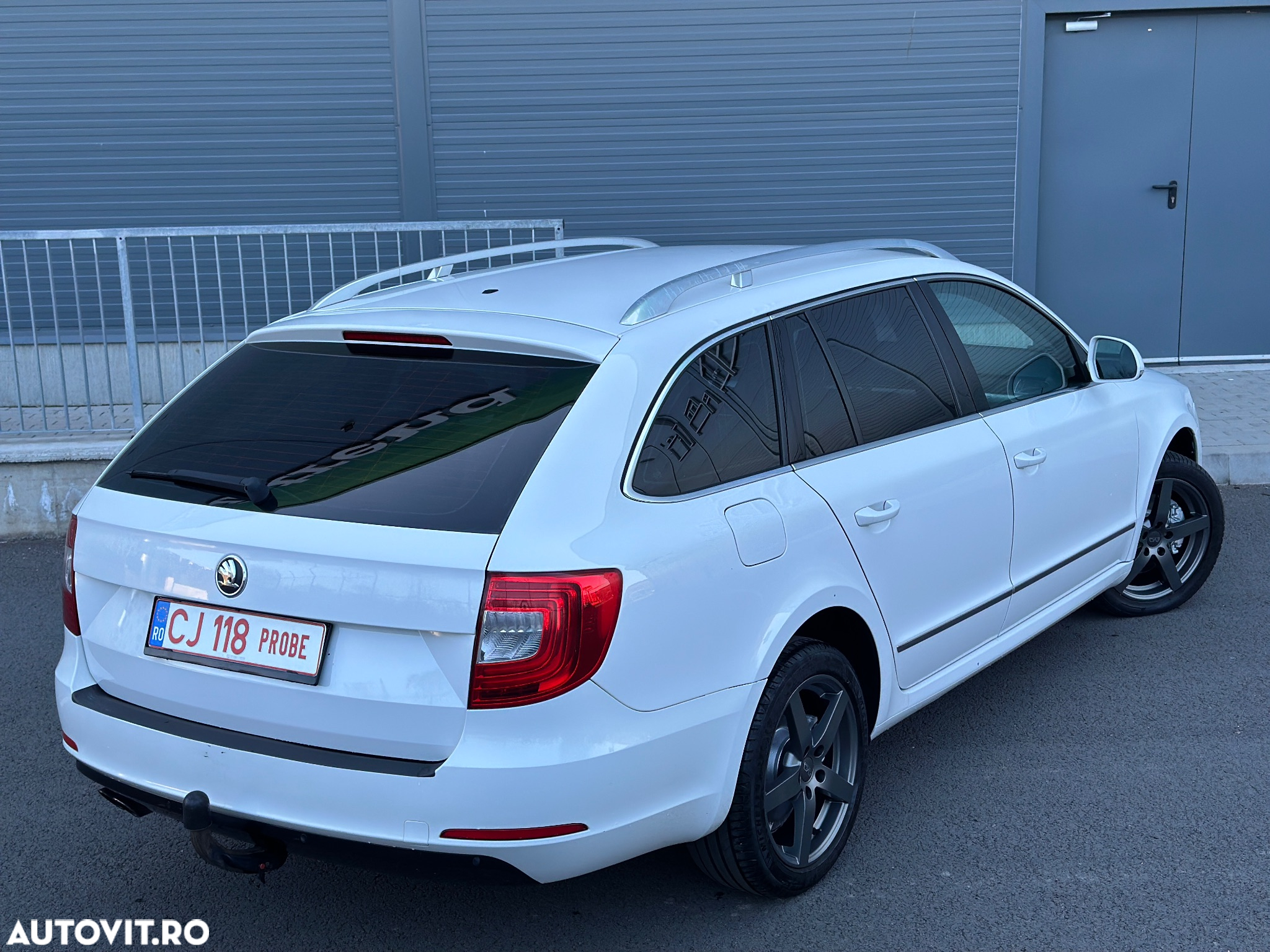 Skoda Superb Combi 2.0 TDI DSG Ambition - 19