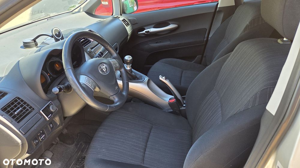 Toyota Auris 2.0 D-4D - 14