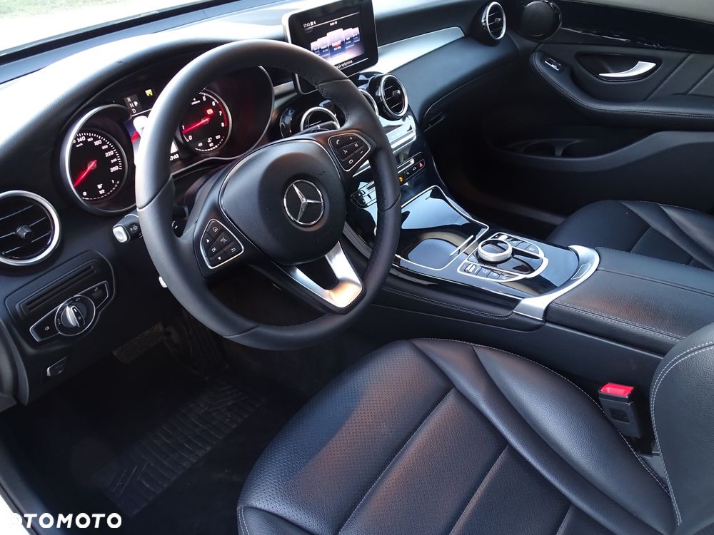 Mercedes-Benz GLC 250 4Matic 9G-TRONIC - 15