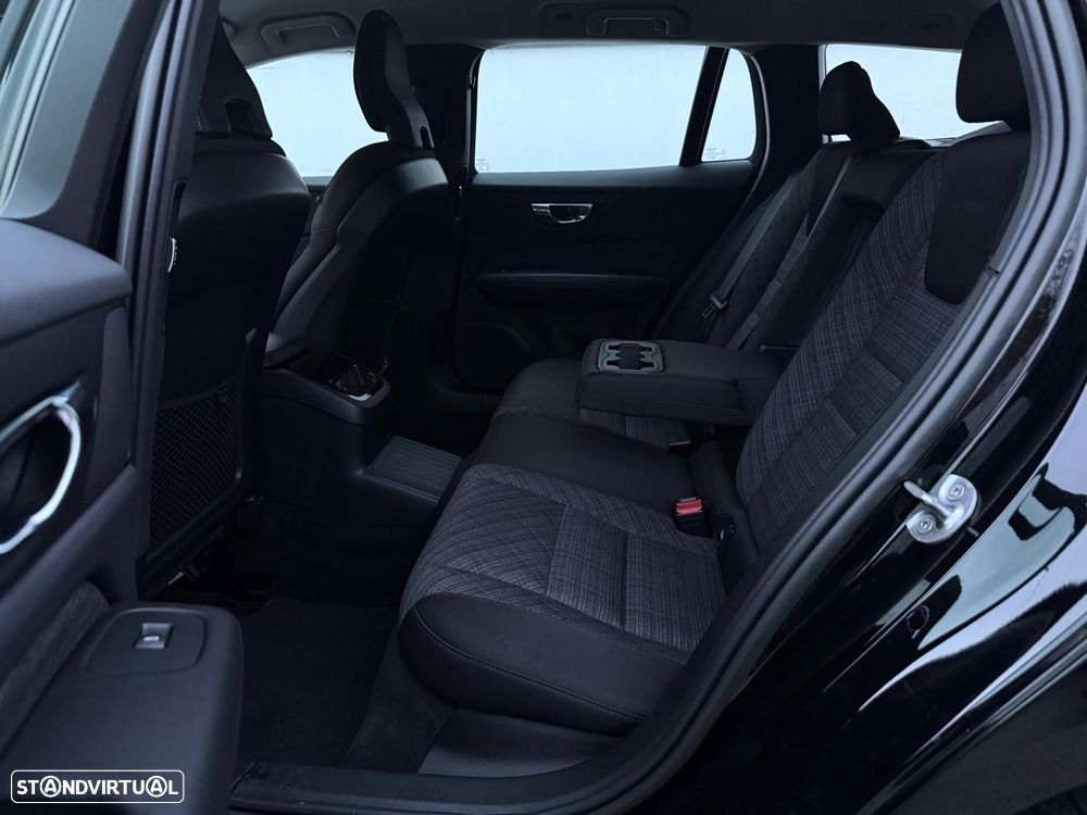 Volvo V60 2.0 T6 AWD TE Essential - 20