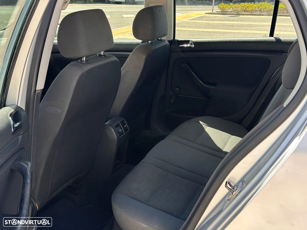VW Golf 1.4i Conceptline - 11