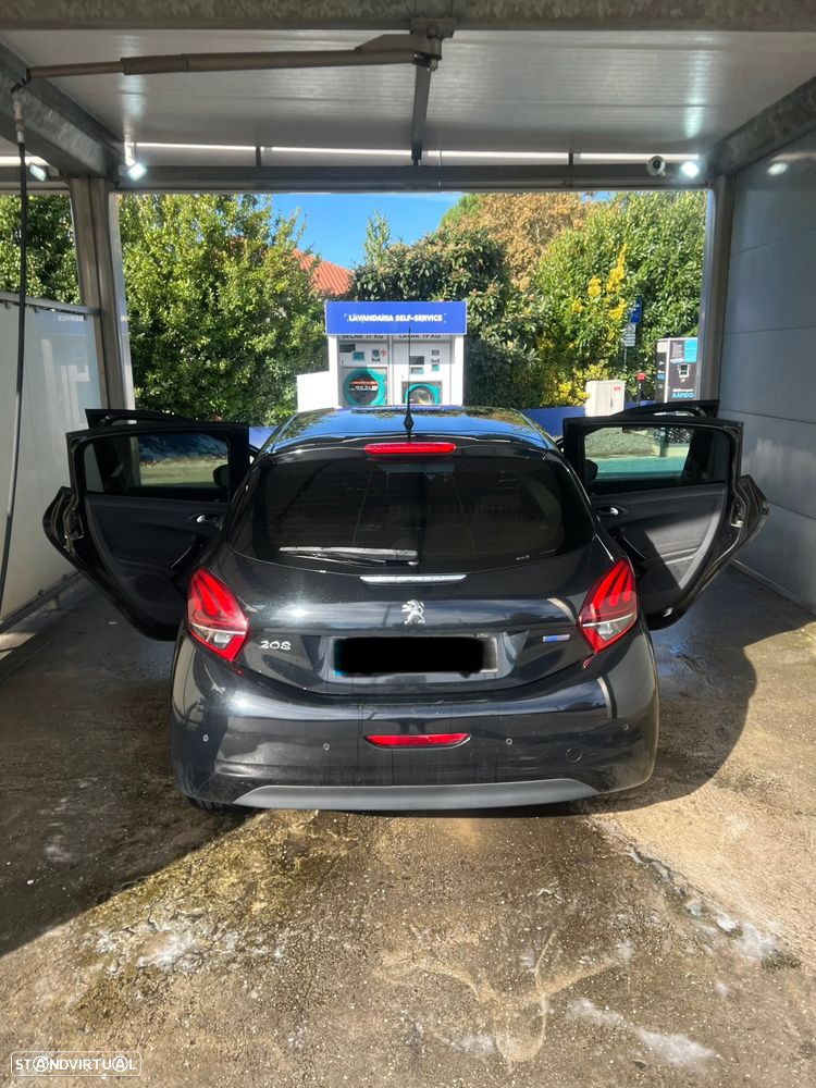 Peugeot 208 1.2 PureTech Style - 18