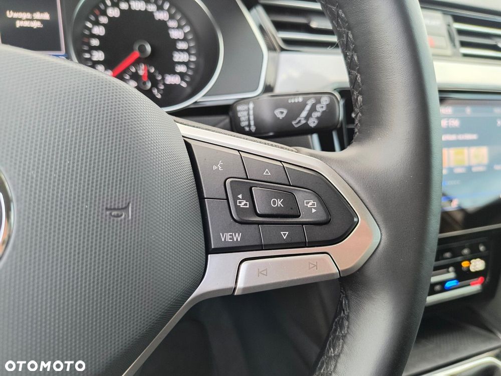 Volkswagen Passat - 19