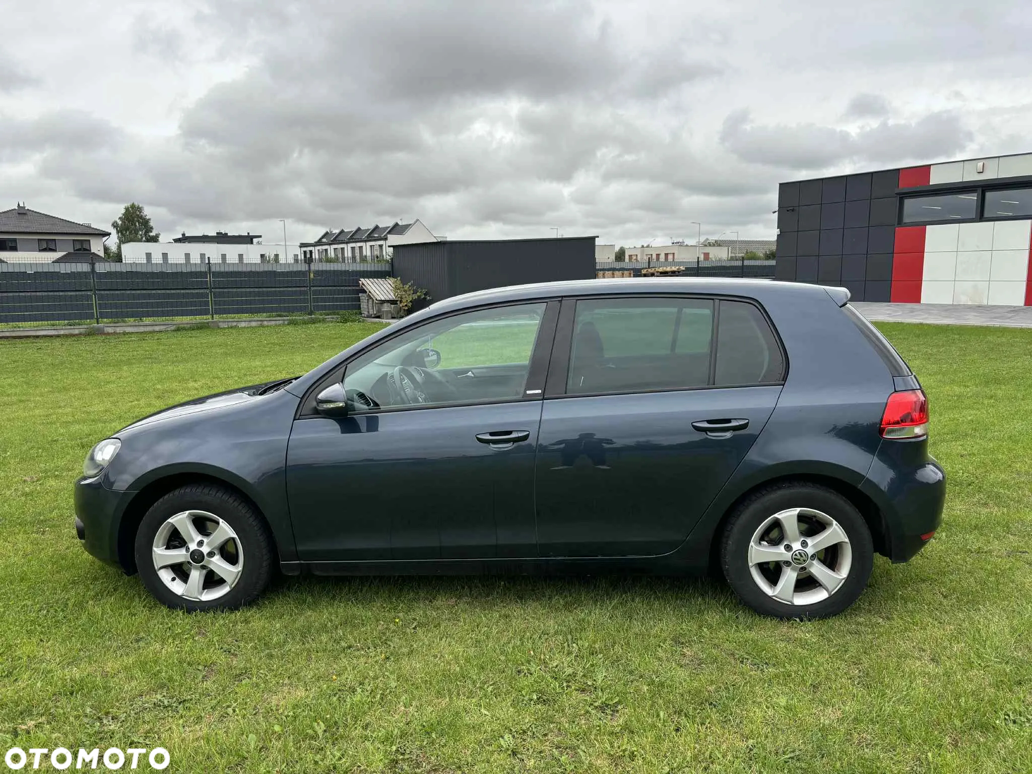 Volkswagen Golf - 2