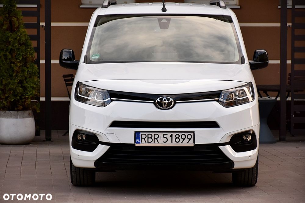 Toyota Proace City Verso 1.2 Turbo L1 Team Deutschland - 13
