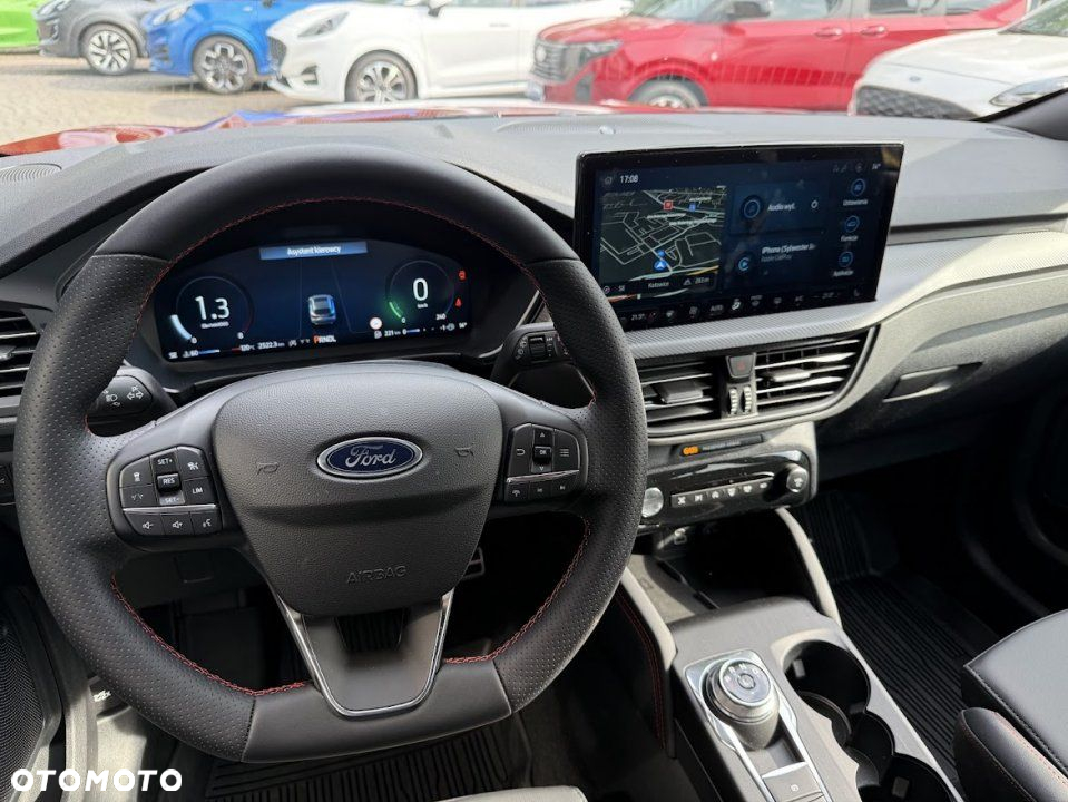 Ford Kuga - 10