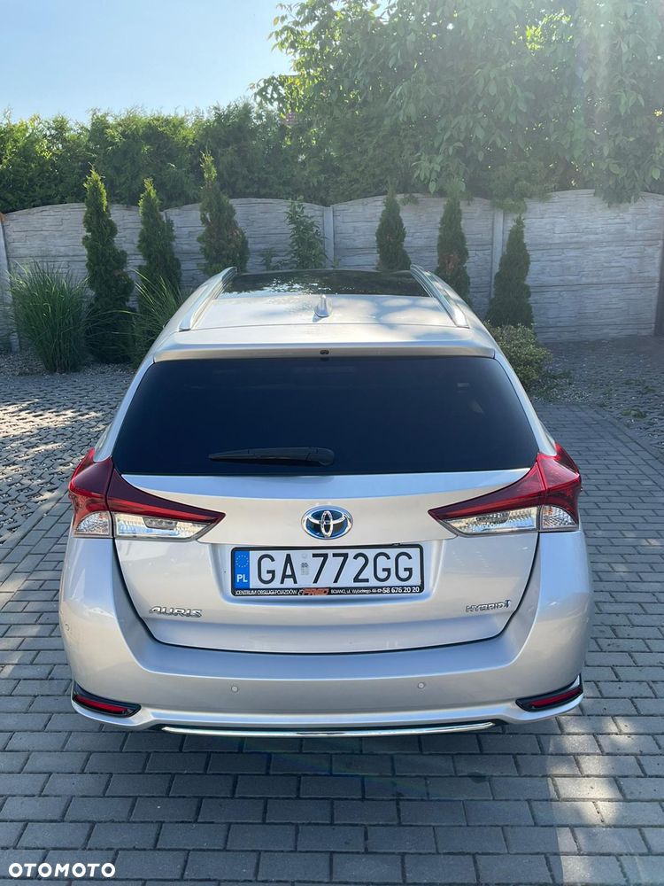 Toyota Auris Hybrid 135 Prestige - 6