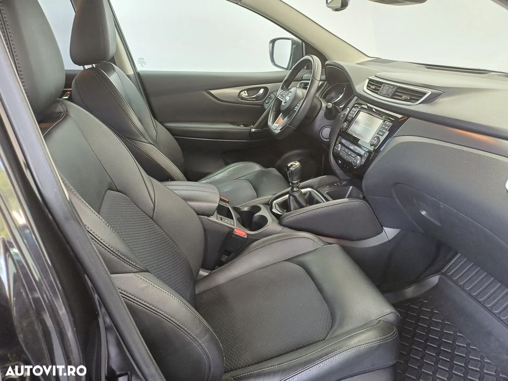 Nissan Qashqai 1.5 DCI Start/Stop Tekna - 24