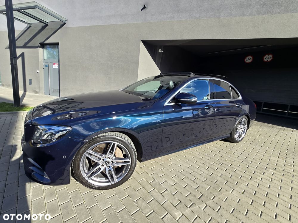 Mercedes-Benz Klasa E 220 d 4-Matic 9G-TRONIC - 2