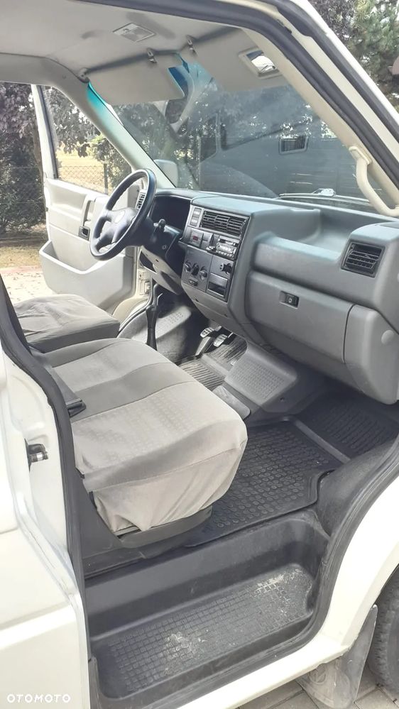 Volkswagen Transporter - 8