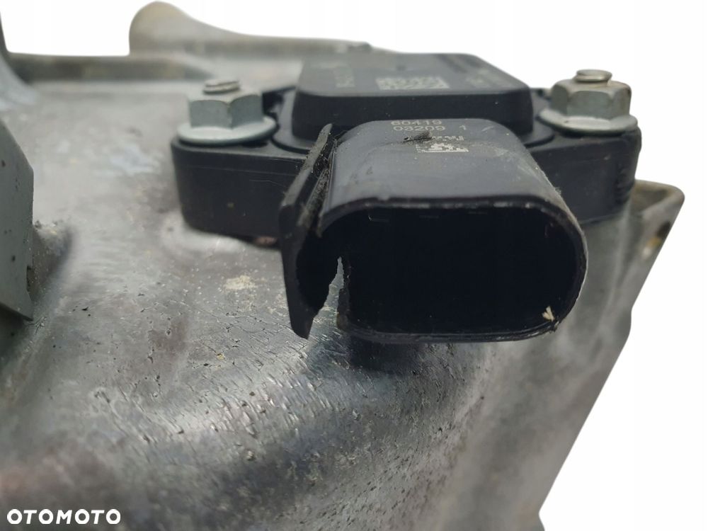 MISKA OLEJU SILNIKA BMW F10 F11 F20 F21 F30 E90 2.0 D 13992010 - 9