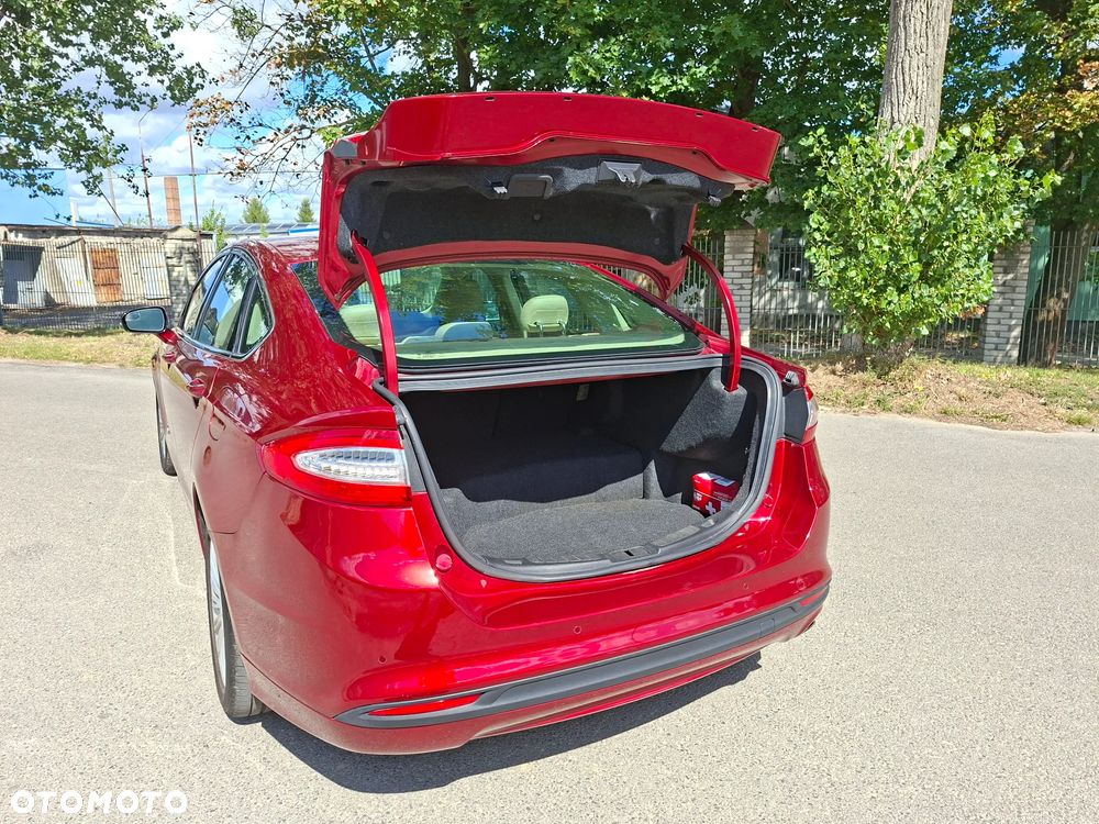 Ford Fusion - 13
