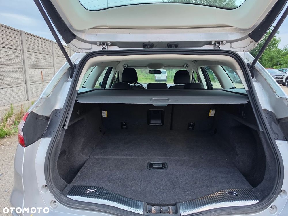 Ford Mondeo - 18