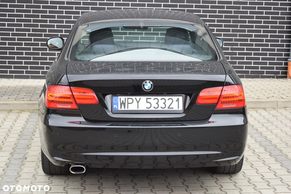 BMW Seria 3 320d Edition Exclusive - 13