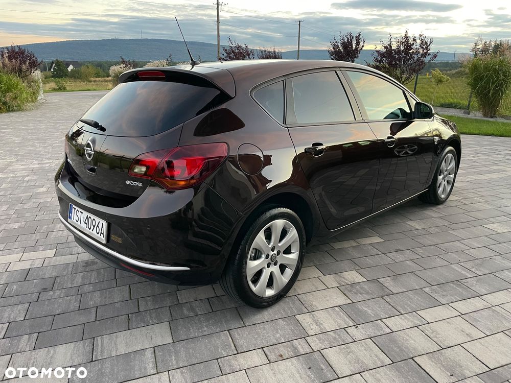 Opel Astra IV 1.4 T Cosmo EU6 - 25