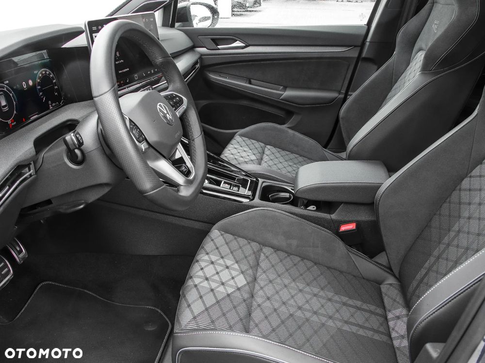 Volkswagen Golf - 10