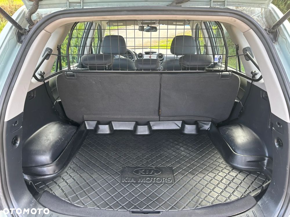 Kia Carens 2.0 CRDi Tour - 18