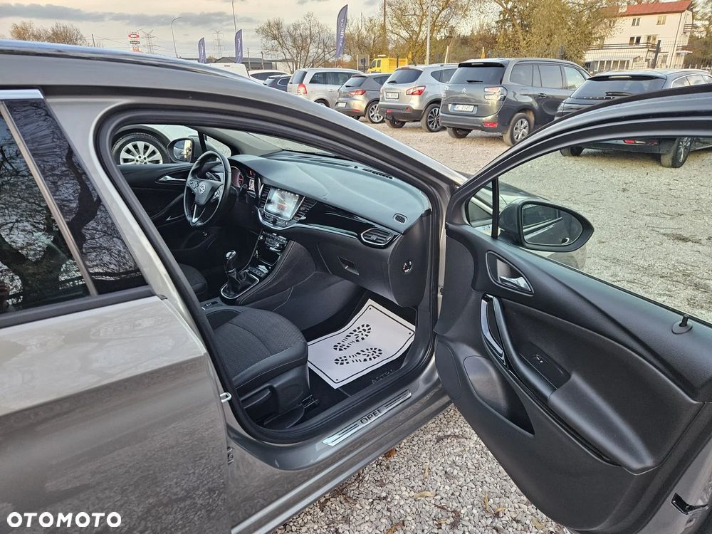 Opel Astra 1.4 Turbo Sports Tourer Innovation - 29