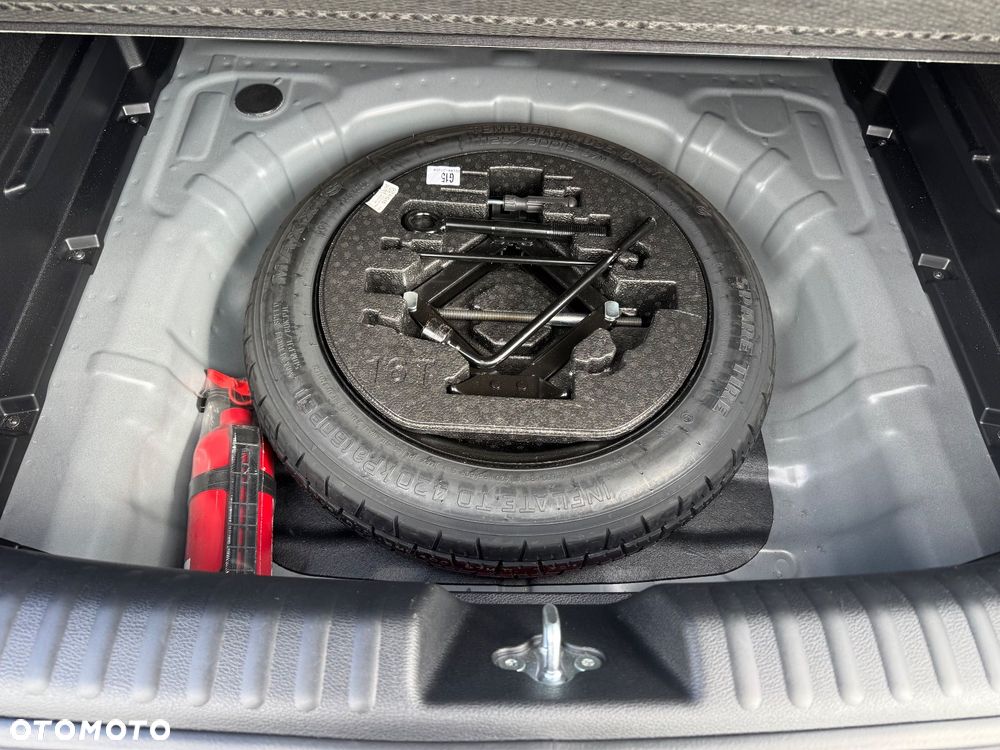 Kia XCeed - 31