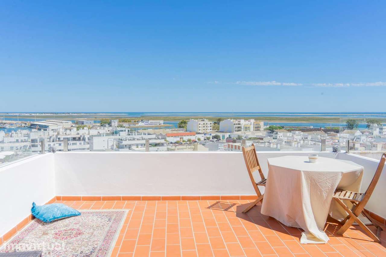 Apartamento T2 com Vista Mar e Serra, na Baixa de Olhão - Grande imagem: 2/13