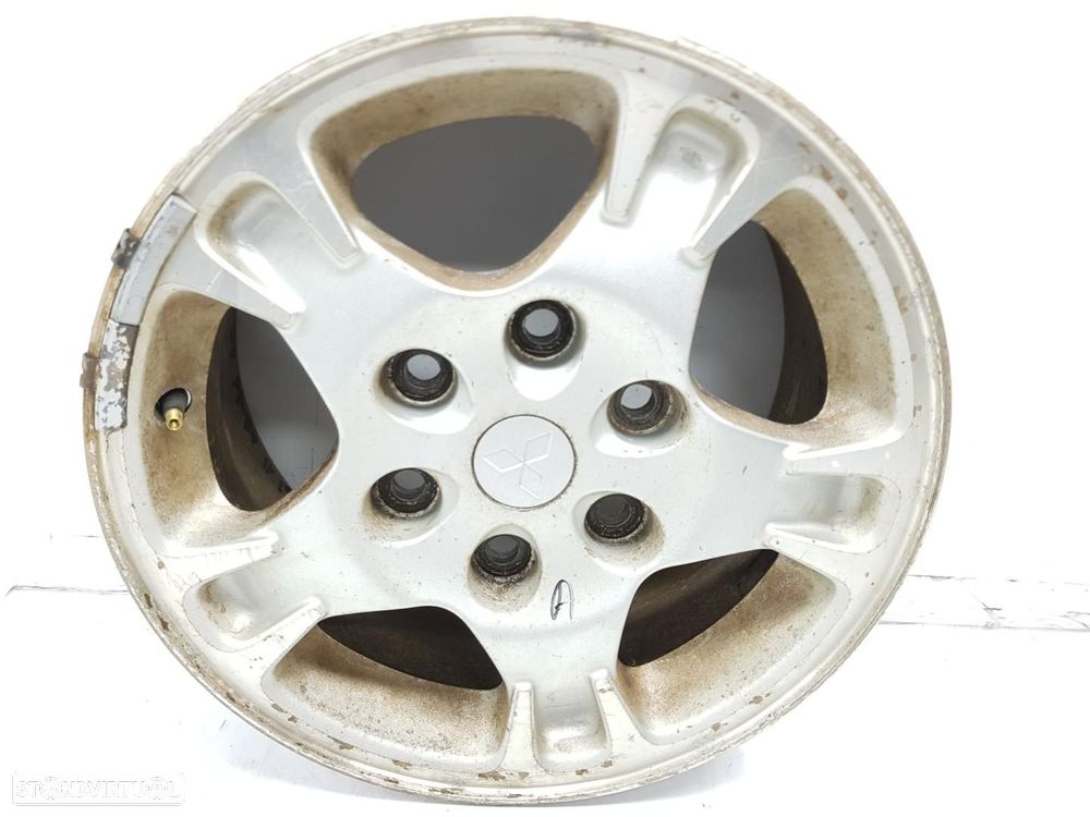 PNEU MITSUBISHI MONTERO V60V70 - 1