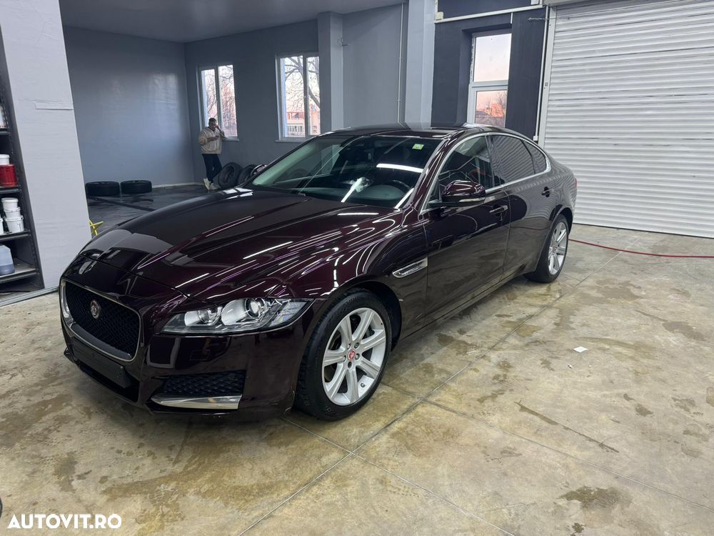 Jaguar XF 20d AWD Prestige - 1