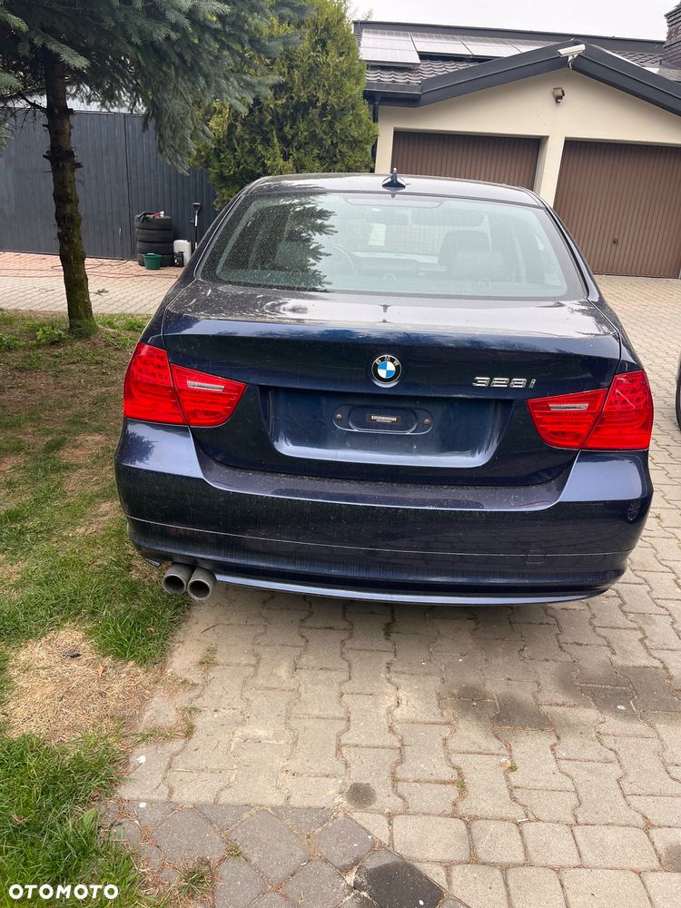 BMW Seria 3 ver-325i-xdrive-edition-exclusive - 12